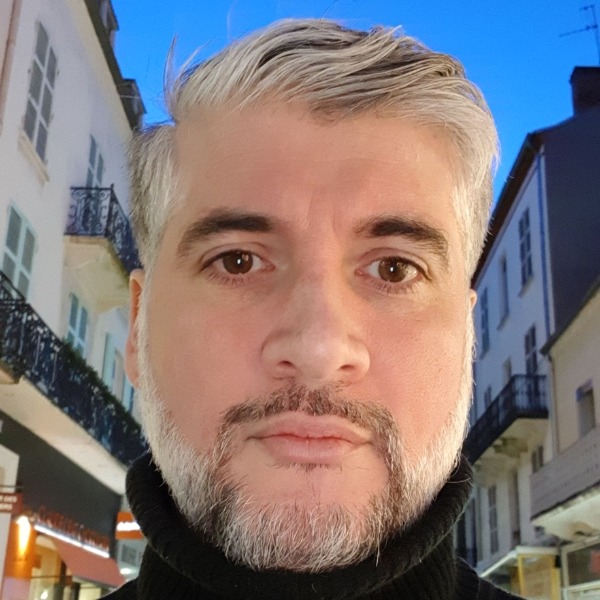 Profil de Wladyslas, 37 ans, Cruising gay à Lac-Supérieur (Québec)