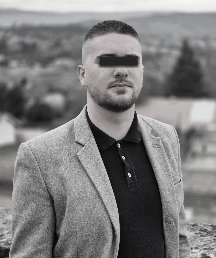 Profil de Edgar, 28 ans, Cruising gay à Chapeau (Québec)