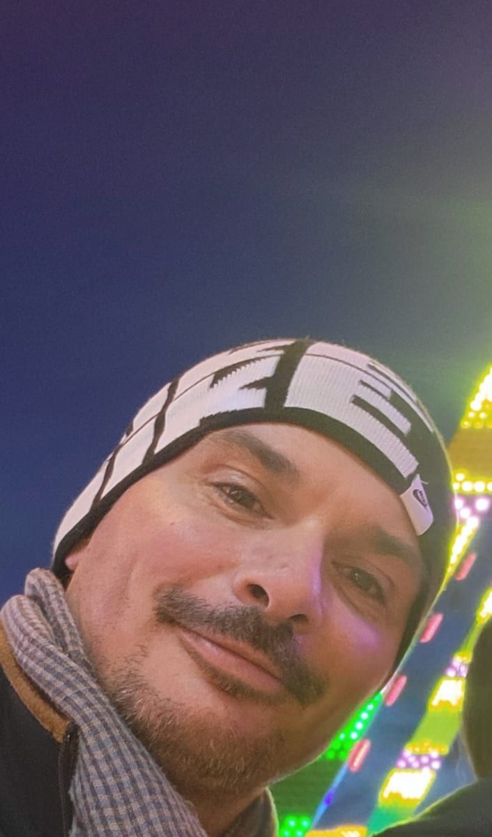 Profil de Ozay, 44 ans, Cruising gay à Chénéville (Québec)