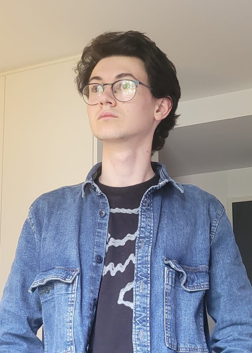 Profil de Safi, 26 ans, Cruising gay à Asbestos (Québec)