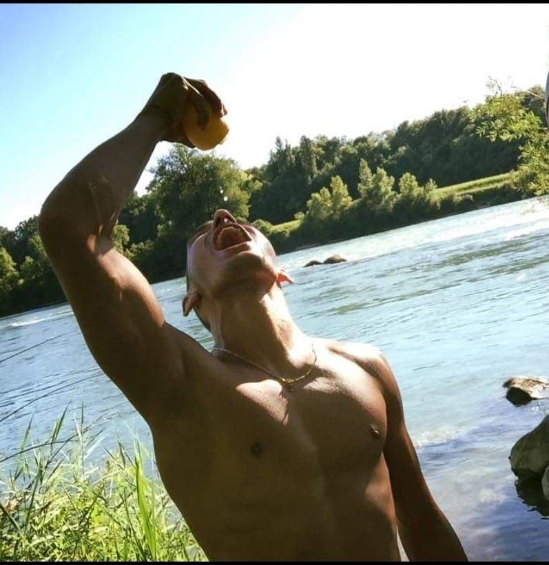 Octavian - Cruising gay à Howick Profil de Octavian, 39 ans, Cruising gay à Howick (Québec)