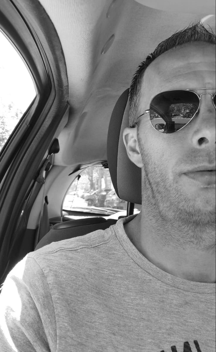 Profil de Naser, 40 ans, Cruising gay à Saint-Aubert (Québec)