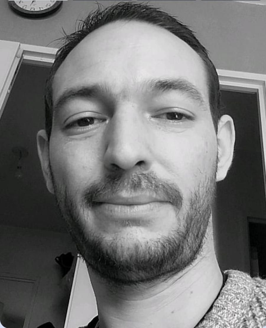 Profil de Aladin, 35 ans, Cruising gay à Beaupré (Québec)