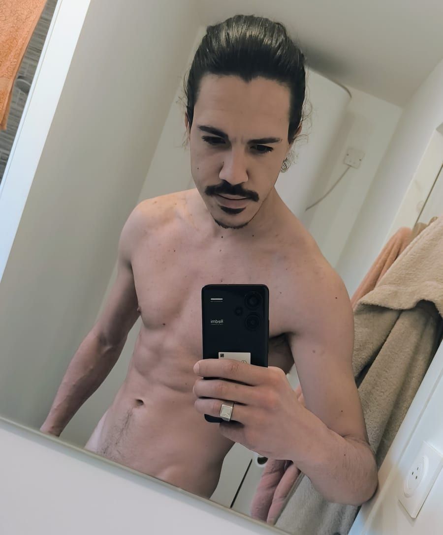 Profil de Matea, 26 ans, Cruising gay à Champlain (Ontario)