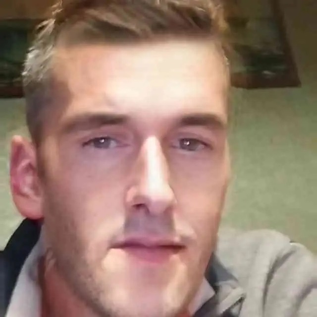 Profil de Doriand, 29 ans, Cruising gay à Fitch Bay (Québec)
