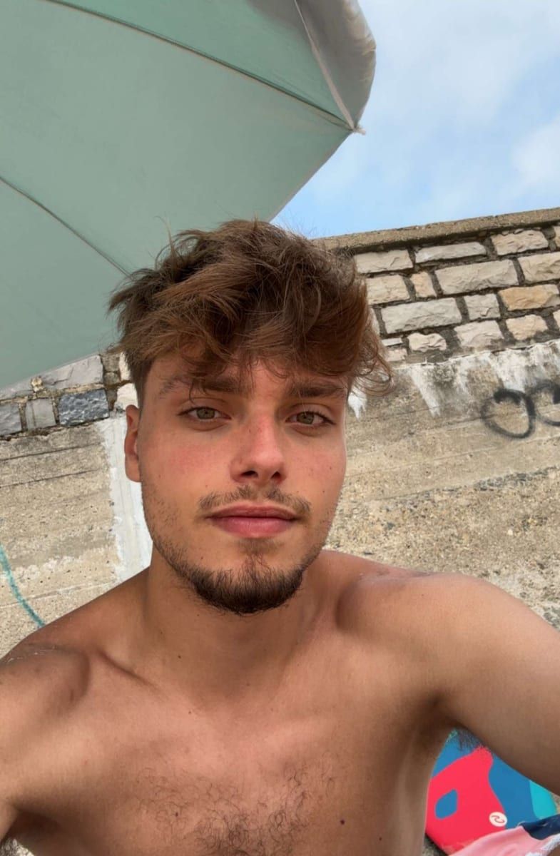 Zayan - Cruising gay à Sainte-Thérèse-de-la-Gatineau Profil de Zayan, 27 ans, Cruising gay à Sainte-Thérèse-de-la-Gatineau (Québec)