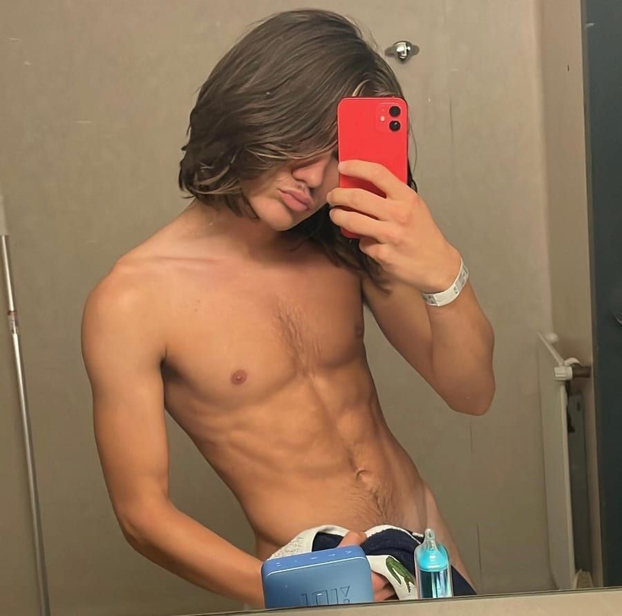 Profil de Piotr, 31 ans, Cruising gay à Montebello (Québec)