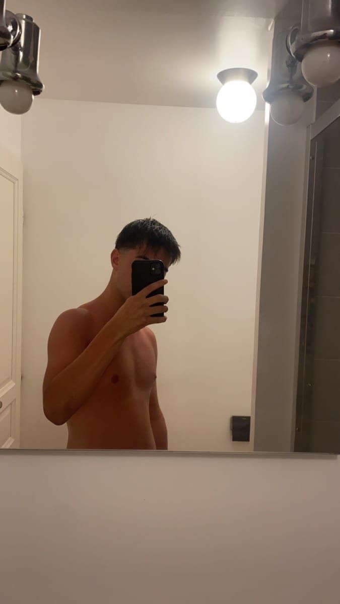Profil de Abdelhafid, 22 ans, Cruising gay à Carignan (Québec)