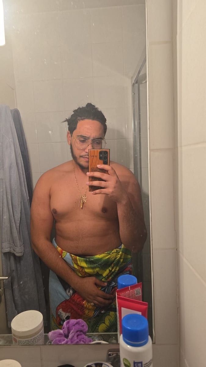 Marley - Cruising gay à Cayamant Profil de Marley, 34 ans, Cruising gay à Cayamant (Québec)