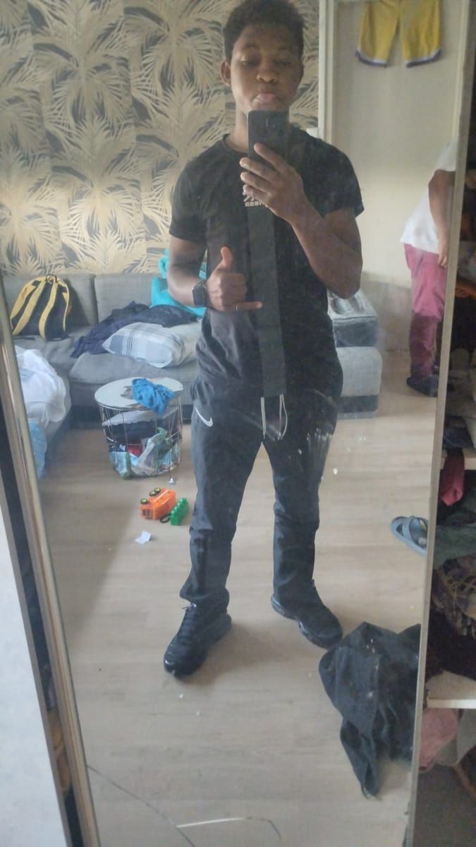 Profil de Yessin, 29 ans, Cruising gay à Longue-Rive (Québec)