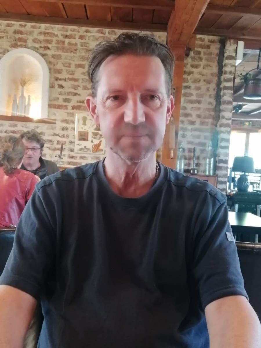 Profil de Neven, 42 ans, Cruising gay à Saint-Norbert (Québec)