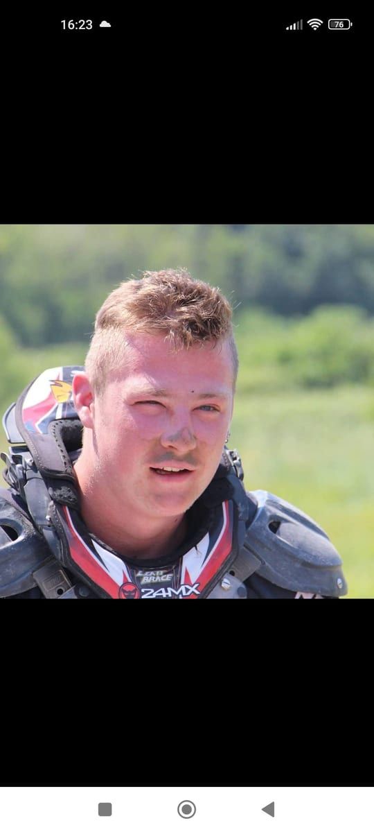 Thoma - Cruising gay à Sainte-Lucie-des-Laurentides Profil de Thoma, 36 ans, Cruising gay à Sainte-Lucie-des-Laurentides (Québec)