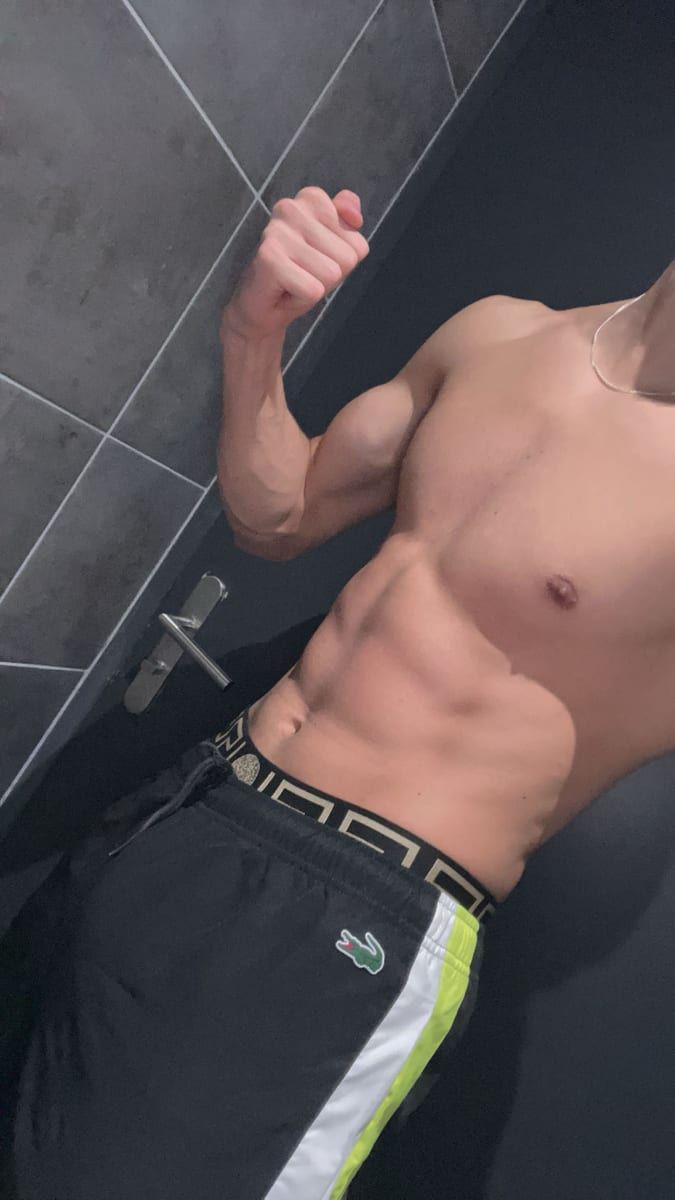 Profil de Agustinho, 33 ans, Cruising gay à Saint-Léandre (Québec)