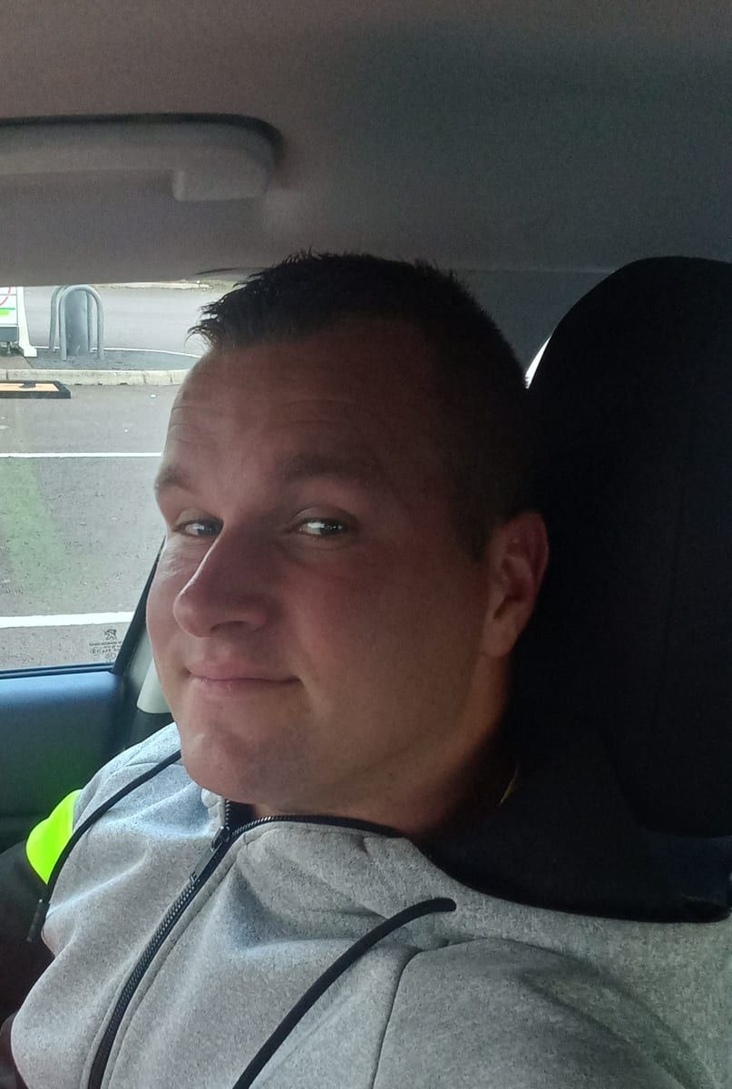 Profil de Pierre-lou, 27 ans, Cruising gay à Dundee (Québec)