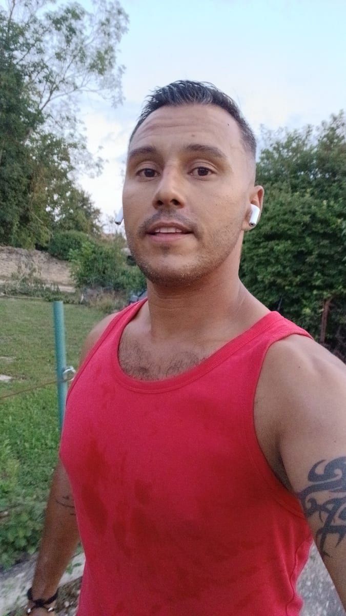 Profil de Schneider, 44 ans, Cruising gay à Saint-Épiphane (Québec)