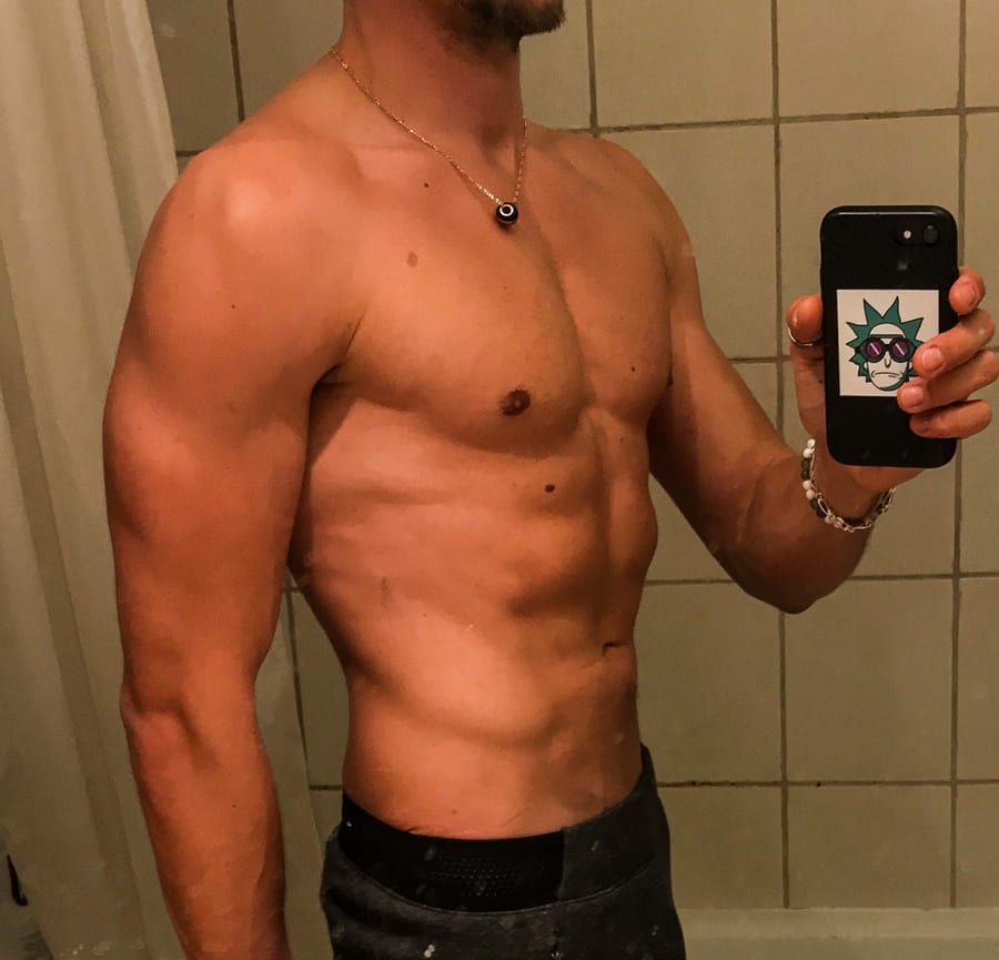 Jameldine - Cruising gay à Valcourt Profil de Jameldine, 41 ans, Cruising gay à Valcourt (Québec)