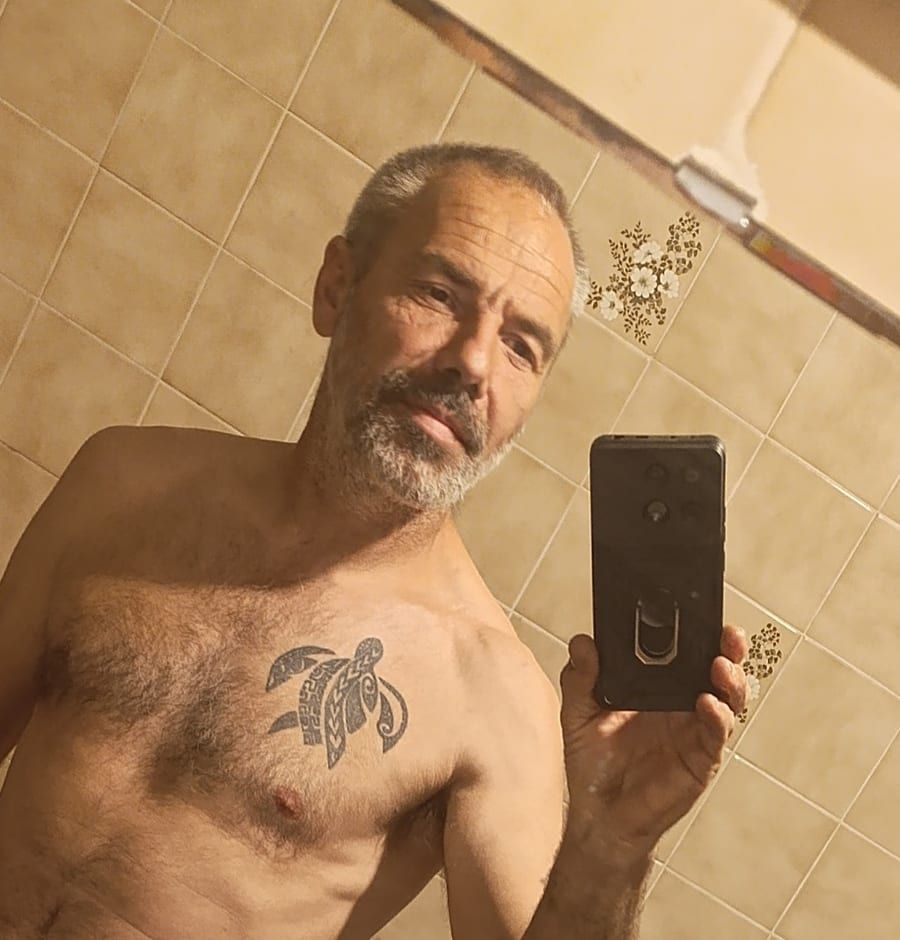 Profil de Nans, 23 ans, Cruising gay à Hampstead (Québec)