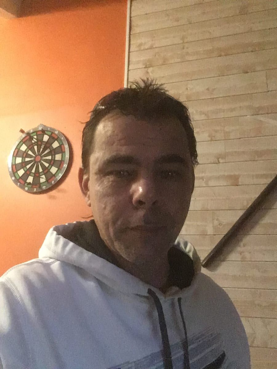 Profil de Charaf, 39 ans, Cruising gay à Sainte-Luce (Québec)