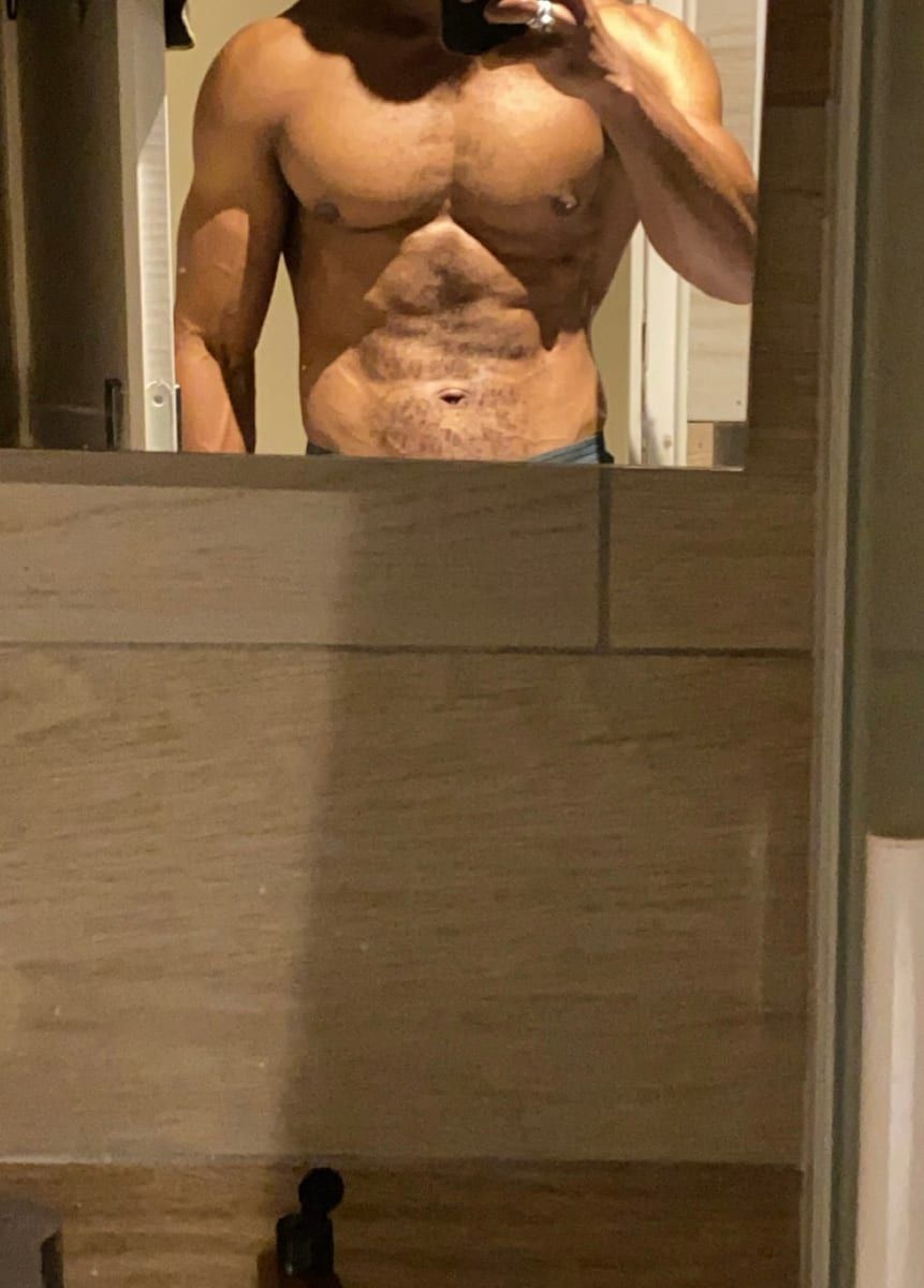 Laurian - Cruising gay à Adstock Profil de Laurian, 43 ans, Cruising gay à Adstock (Québec)
