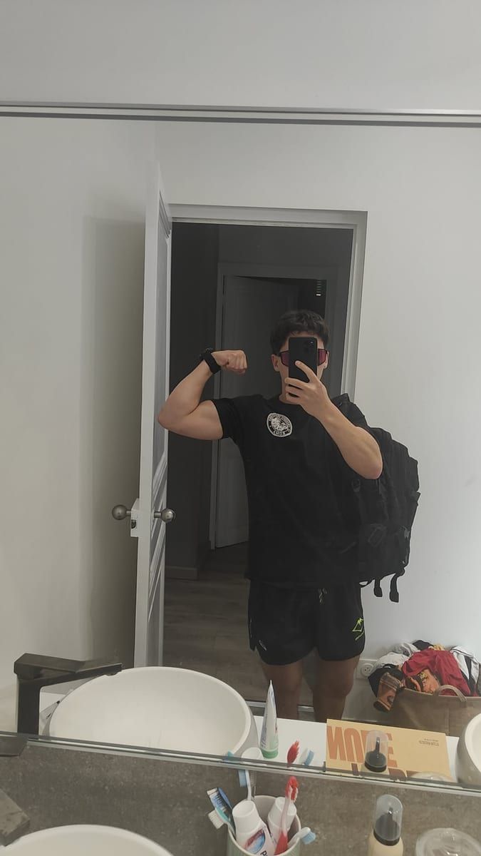 Profil de Juan, 25 ans, Cruising gay à Matapédia (Québec)