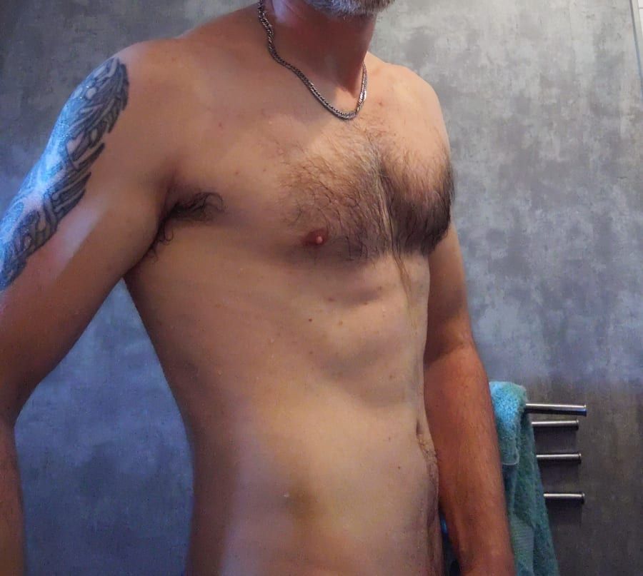 Profil de Yanael, 35 ans, Cruising gay à Saint-Charles-de-Bourget (Québec)