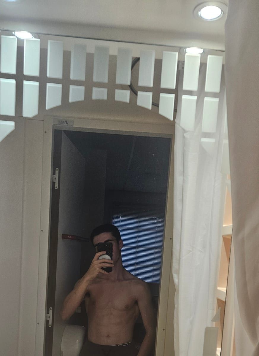 Costa - Cruising gay à Wemindji Profil de Costa, 32 ans, Cruising gay à Wemindji (Québec)