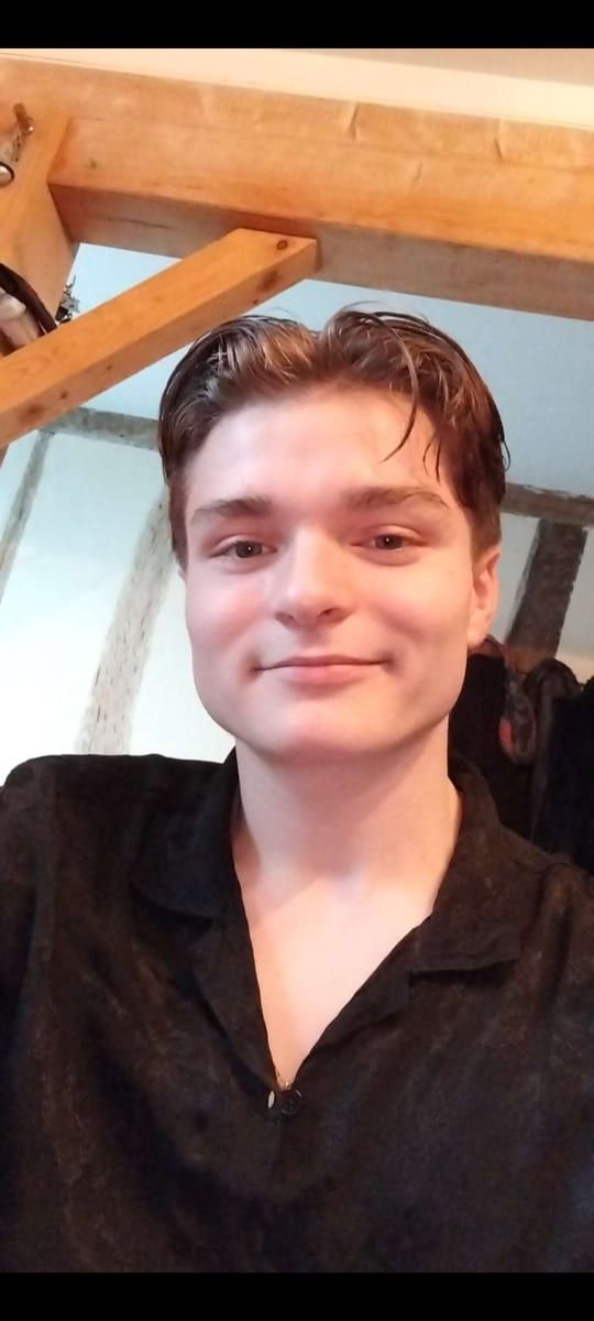 Djelan - Cruising gay à Sainte-Mélanie Profil de Djelan, 24 ans, Cruising gay à Sainte-Mélanie (Québec)